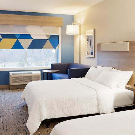Holiday Inn Express Newton By Ihg Extérieur photo