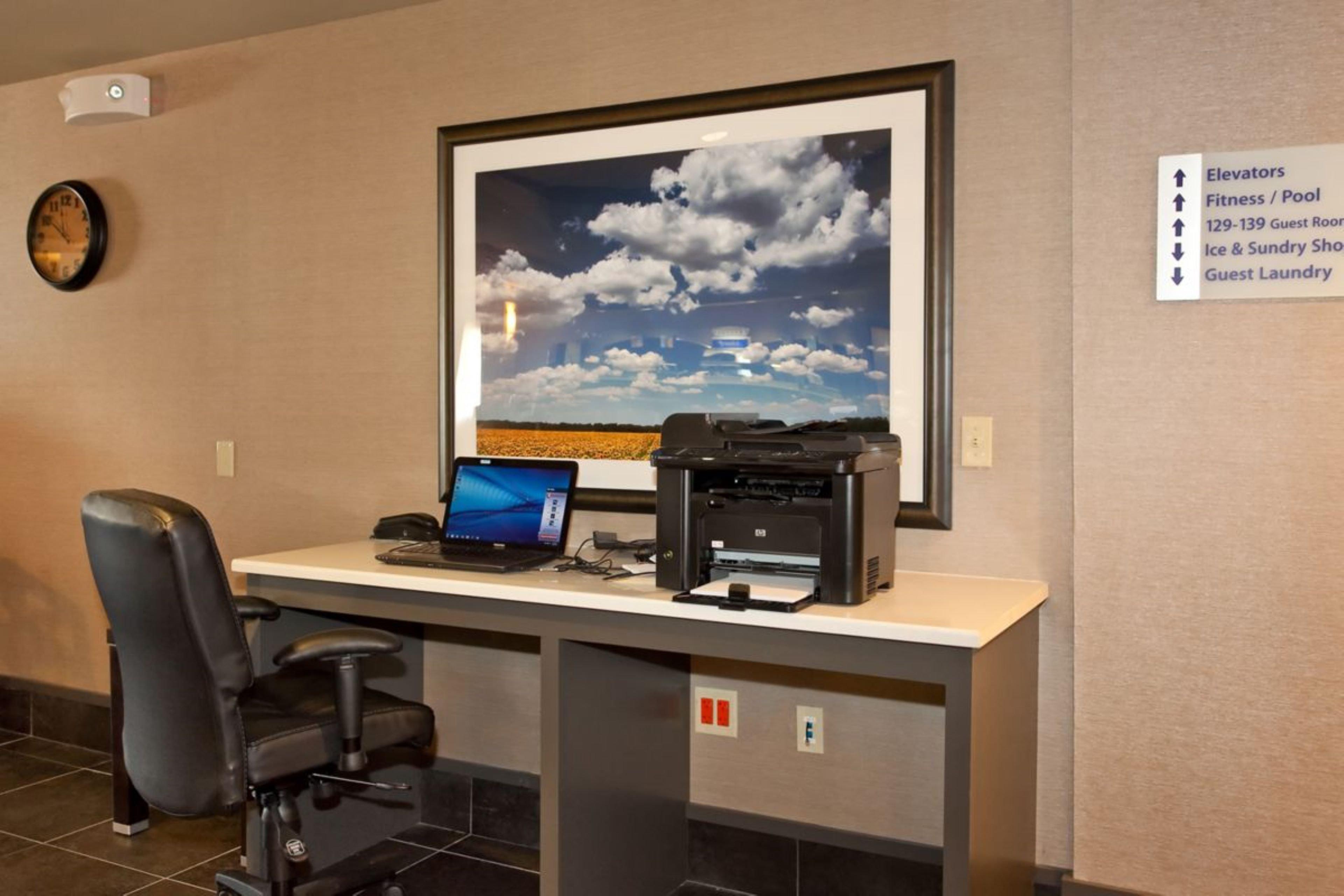 Holiday Inn Express Newton By Ihg Extérieur photo