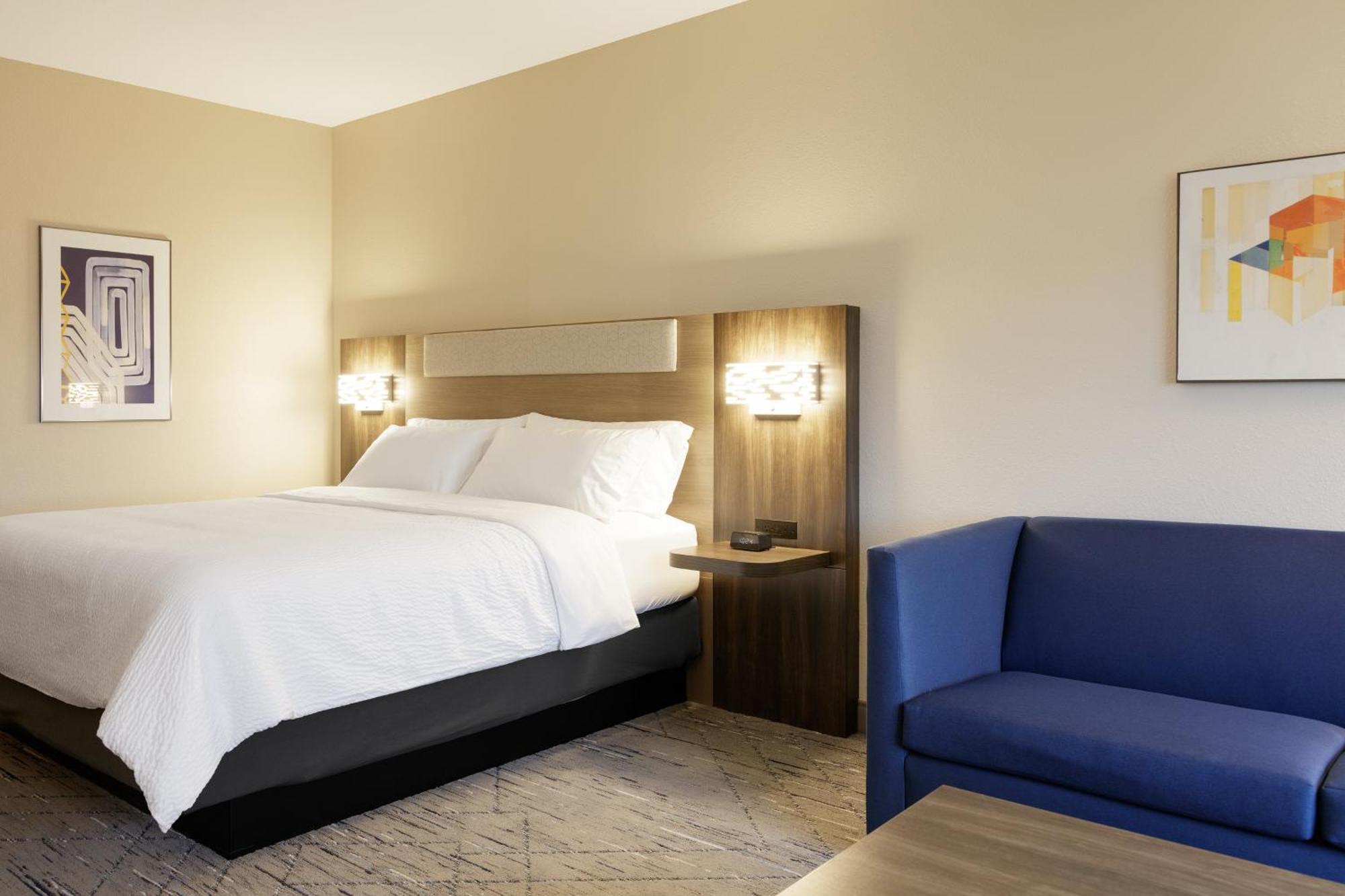 Holiday Inn Express Newton By Ihg Extérieur photo