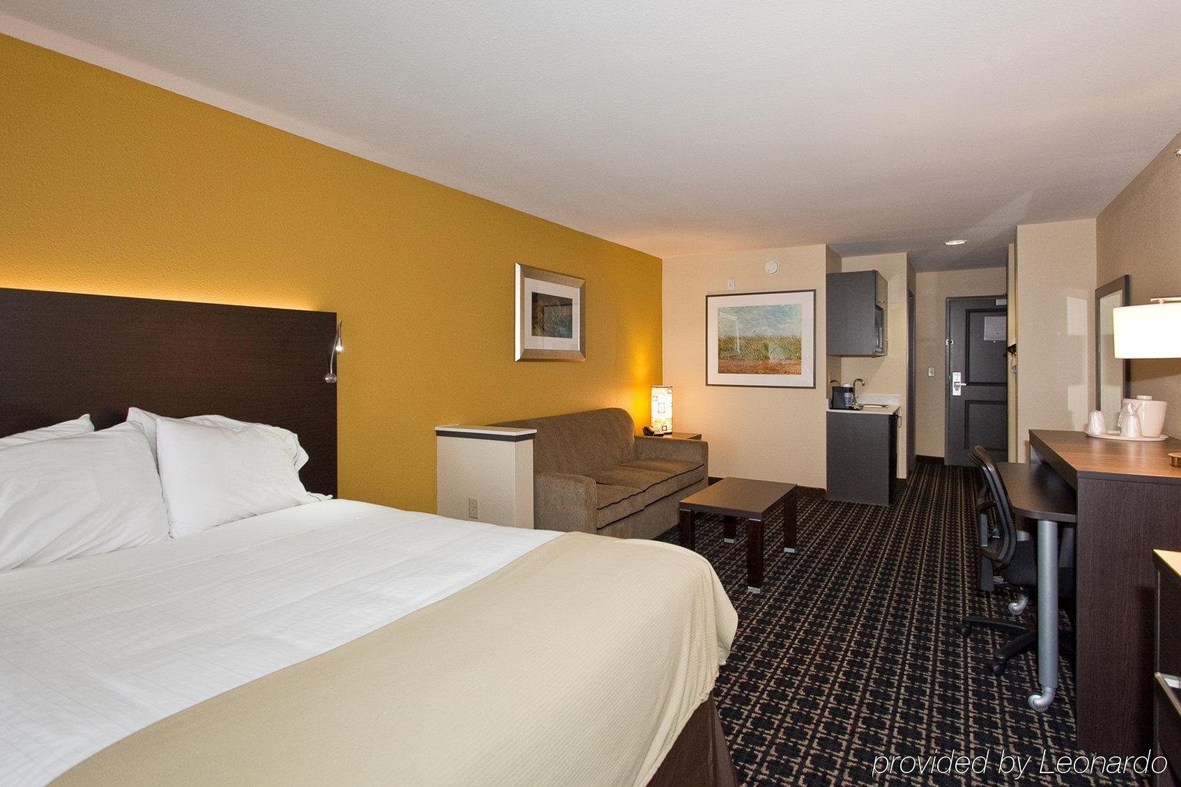 Holiday Inn Express Newton By Ihg Extérieur photo